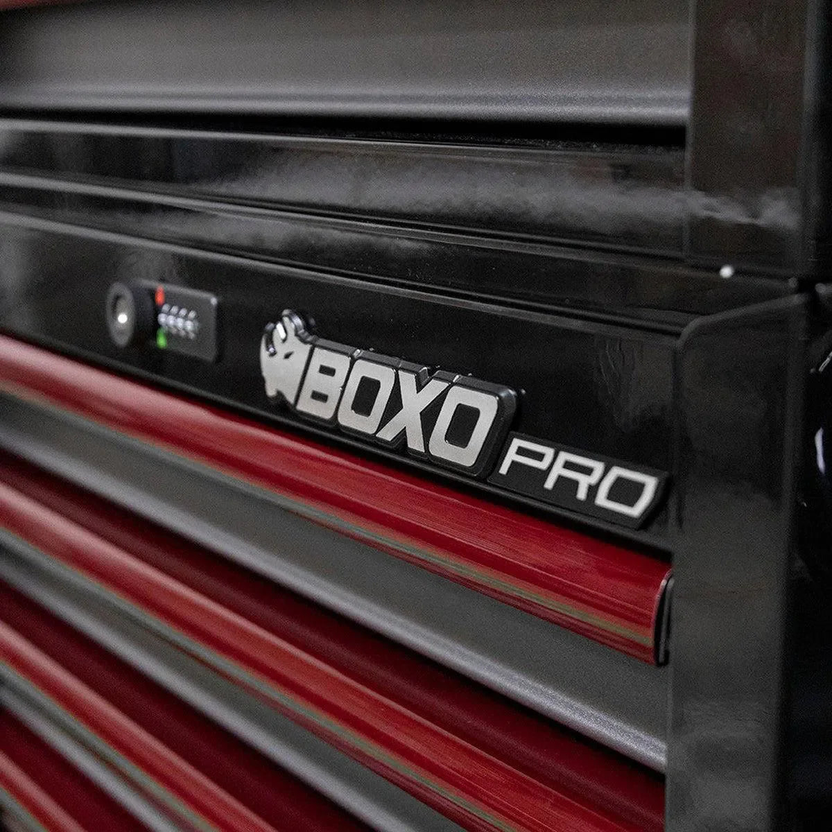 PRO SERIES - 26" 6 DRAWER ROLLING TOOL BOX